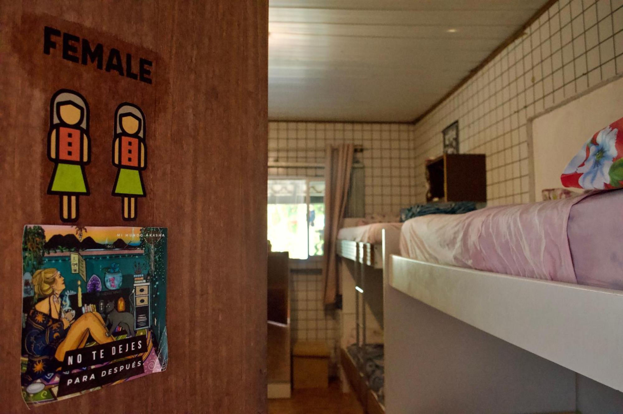 Hostel Barra Bar Balneario Camboriu Bagian luar foto