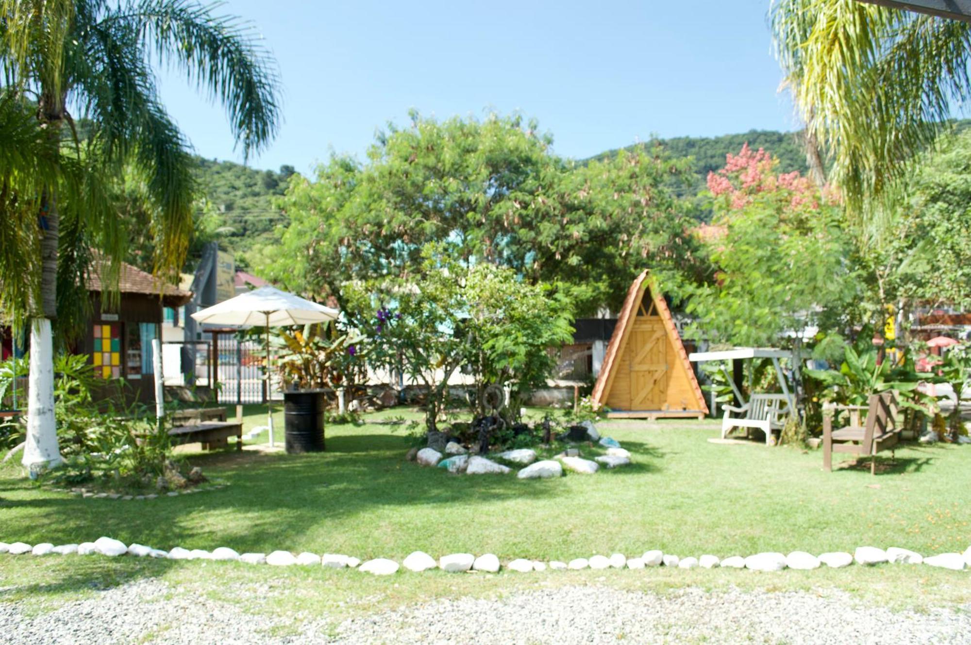 Hostel Barra Bar Balneario Camboriu Bagian luar foto